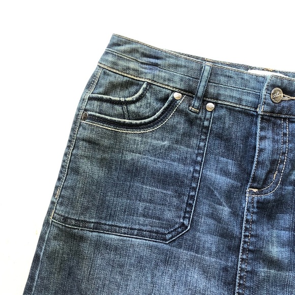 White House Black Market Blanc Denim Skirt - Picture 3 of 10